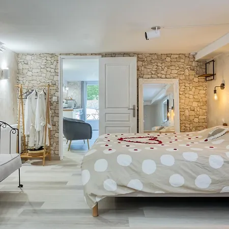 Διαμέρισμα L'escapade Enchantee - Spa, Cheminee Et Cinema