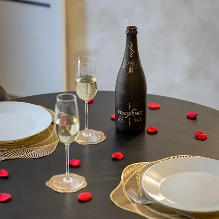 Appartement L'escapade Enchantée - Spa, Cheminée Et Cinéma *
