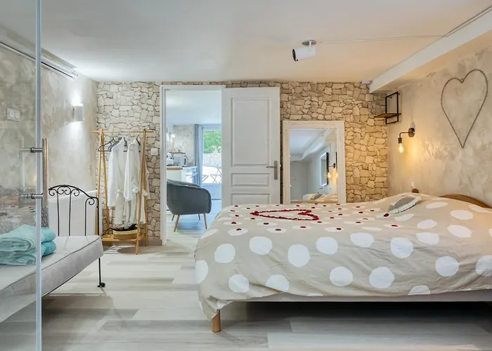 Appartamento L'escapade Enchantée - Spa, Cheminée Et Cinéma